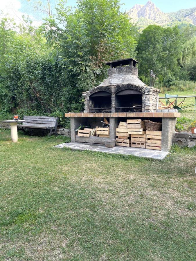 Le Chal Heureux Bel Appartement Dans Vieille Ferme De Montagne Renovee Les Orres Exterior foto
