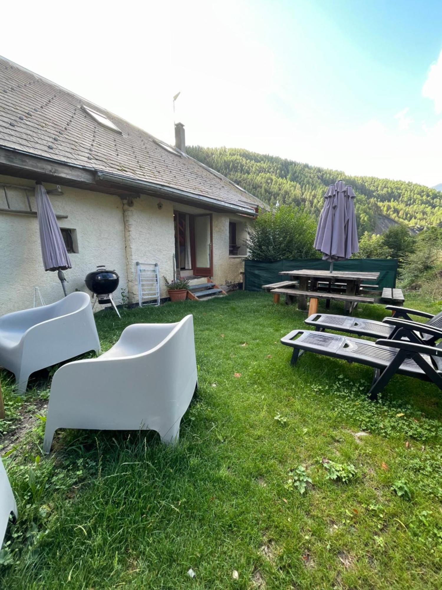 Le Chal Heureux Bel Appartement Dans Vieille Ferme De Montagne Renovee Les Orres Exterior foto